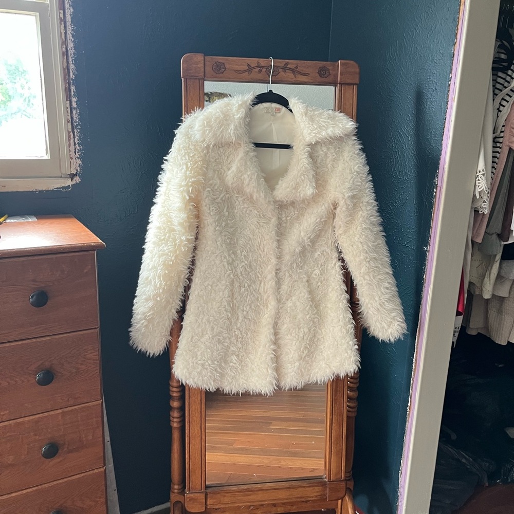 Gianni Bini Cream Teddy Jacket